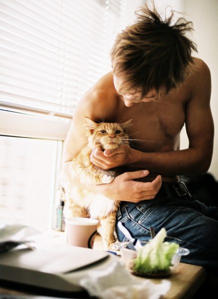 man-crush-monday-mannen-met-katten-14