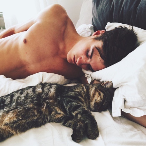 man-crush-monday-mannen-met-katten-16